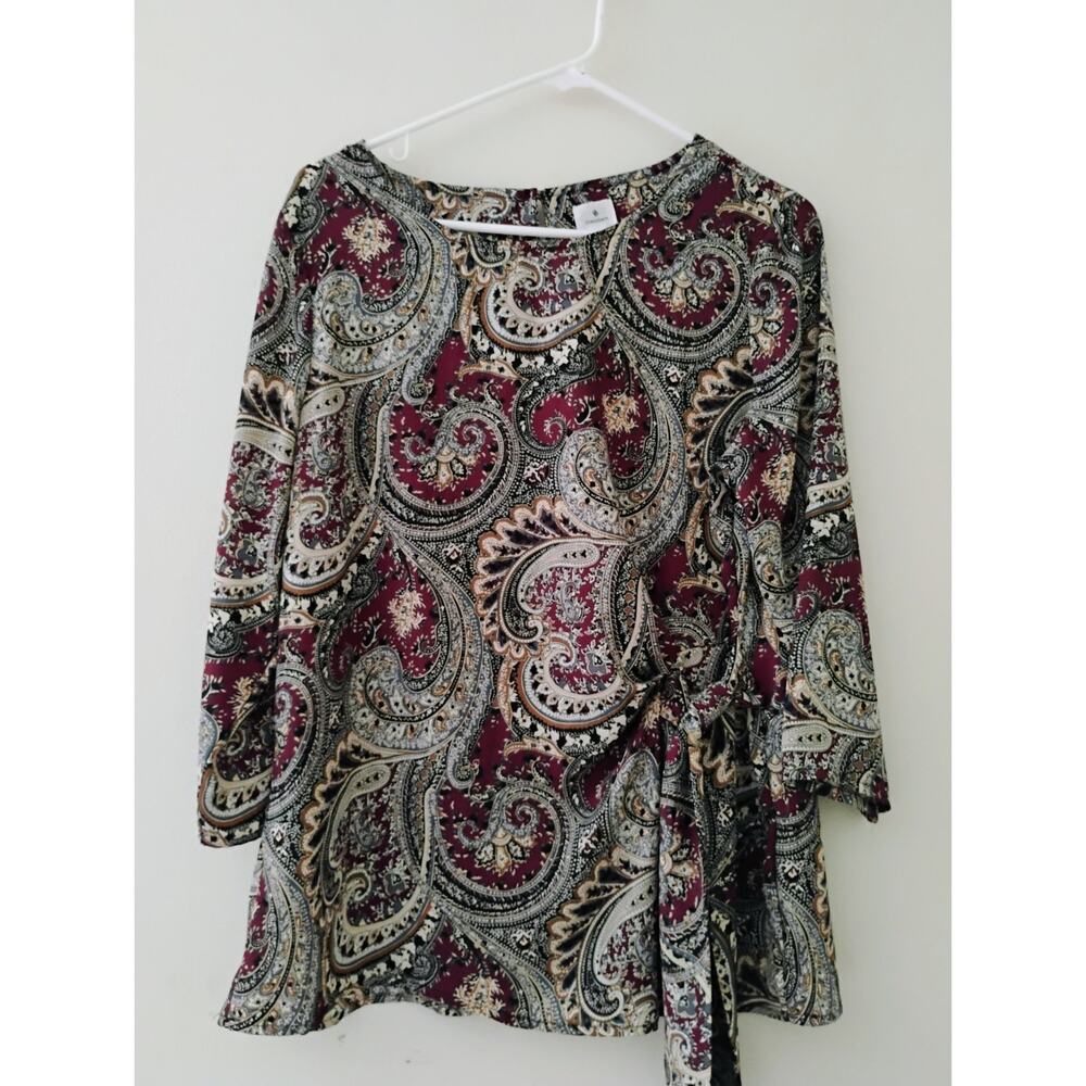 Women's Large Vintage "Dress Barn" Paisley Top. Ties On The Side.